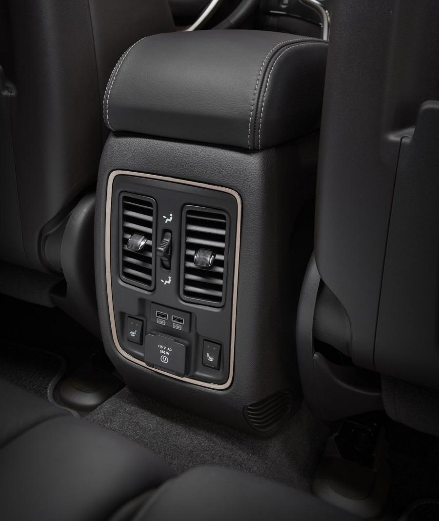  Jeep Grand Cherokee Limited 2014 года  (фото 17 из 44)